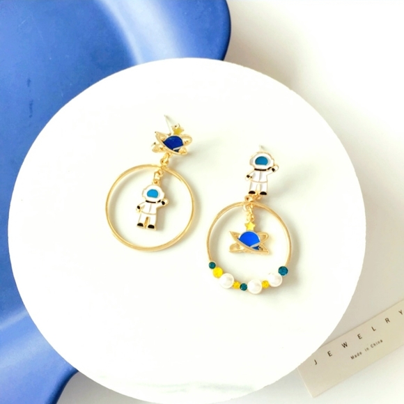 Gold plated Pearl Spaceman planet star earrings w/ silver post choose your style - Picture 12 of 16